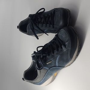 Dansko Paisley Blue Waterproof Nubuck Leather Sneakers Vibram Sole Women’s